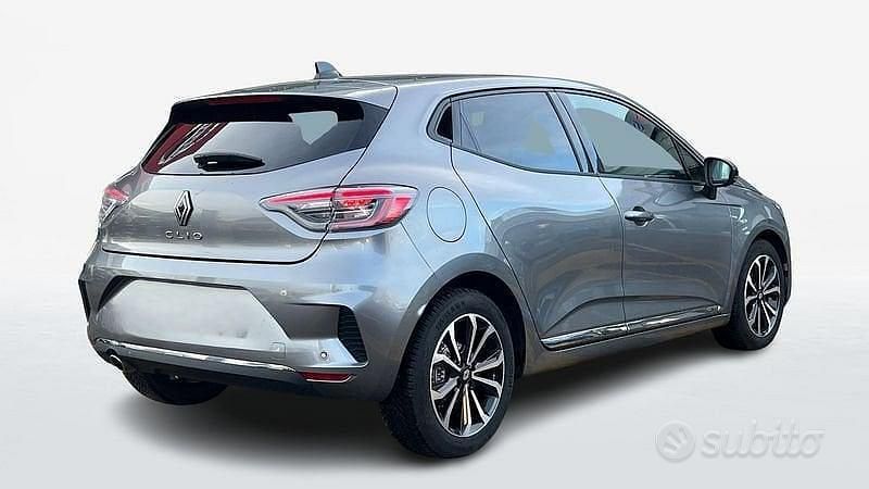 Usata Renault Clio V Techno 91 CV (66 kW) 2025 Grigio Berlina