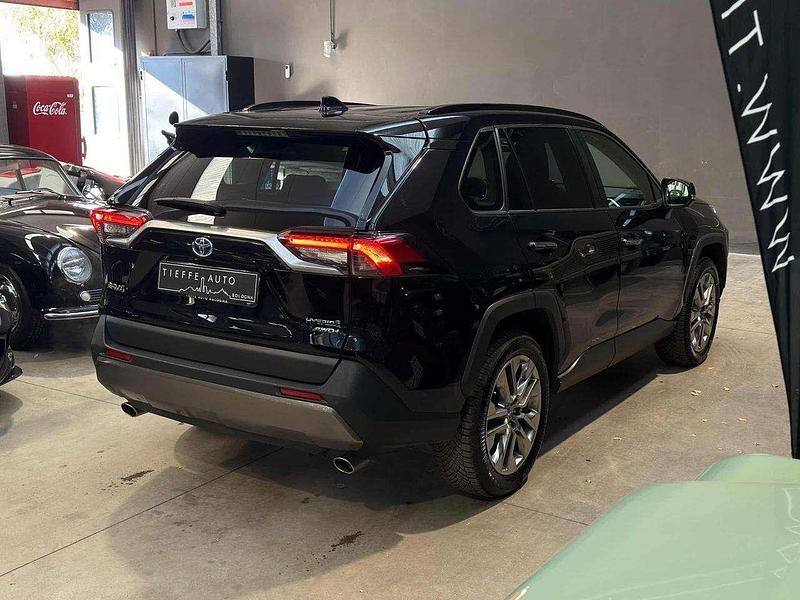 Usata Toyota RAV4 Hybrid 185 CV (136 kW) 2023 Nero metallizzato SUV