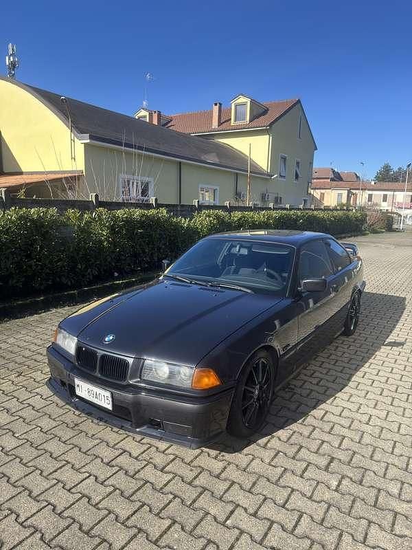 Usata BMW 318 140 CV (102 kW) 1993 Coupé