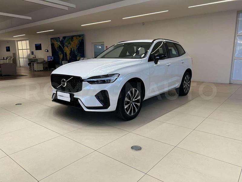 Bianco Usata 2024 Volvo XC60 Plus SUV | 48.900 € (Cara) - Immagine 1/4