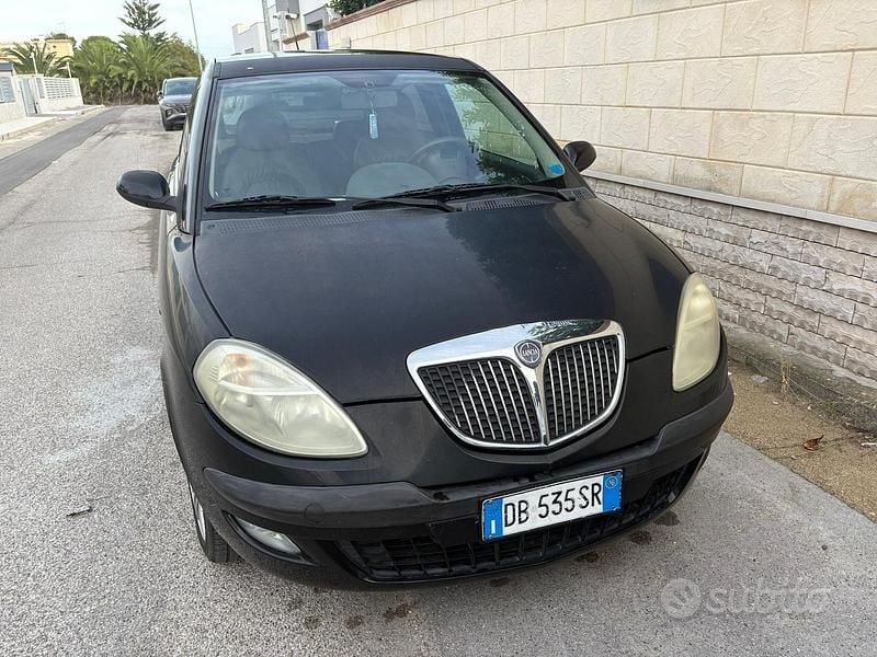Usata Lancia Ypsilon 69 CV (50 kW) 2006 Nero Utilitaria