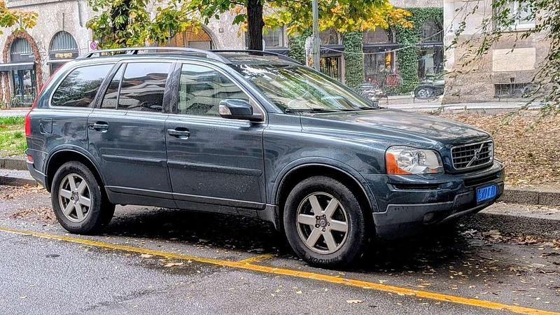 Grigio Usata 2006 Volvo XC90 Momentum SUV | 4300 € (Buon prezzo) - Immagine 1/4