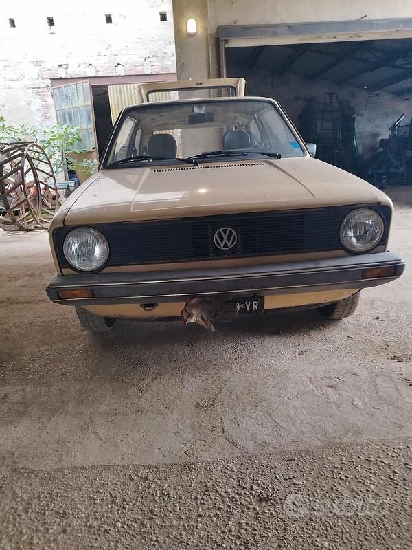 Giallo Usata 1970 VW Golf Tre volumi | 2500 € - Immagine 1/4