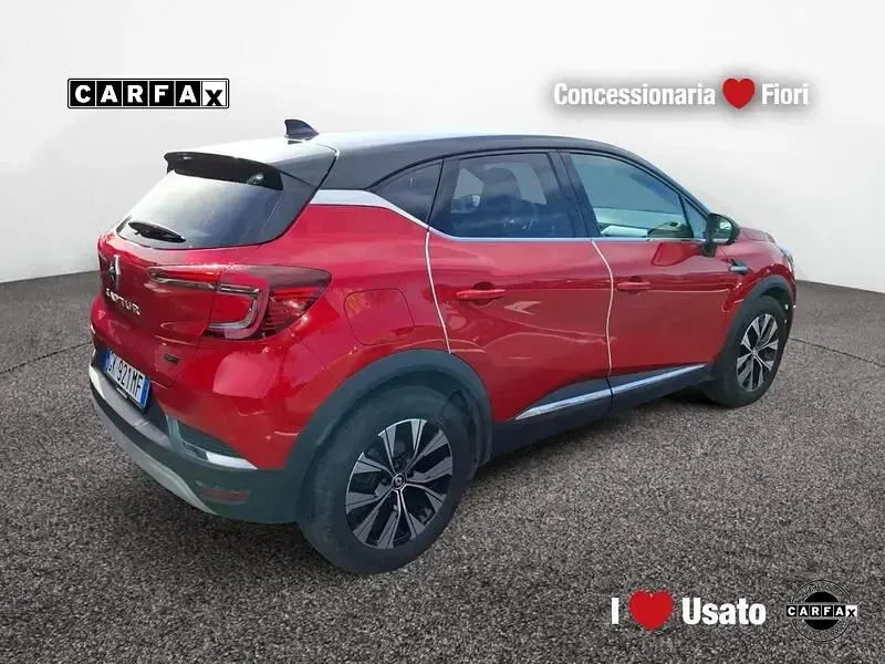 Usata Renault Captur Techno 143 CV (105 kW) 2023 Rosso SUV