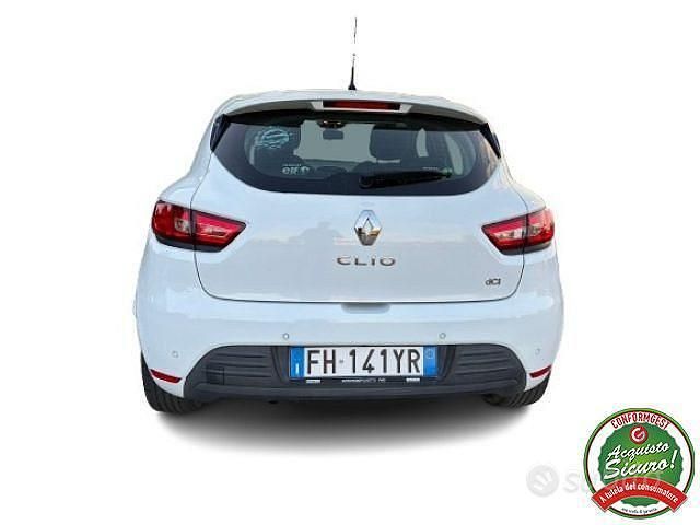 Second-hand Renault Clio IV Zen 75 CP (55 kW) 2017 Alb Berlinǎ
