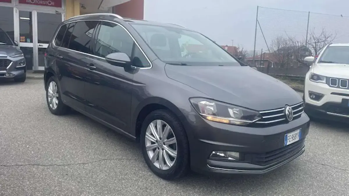 Usata VW Touran Executive 150 CV (110 kW) 2016 Grigio Monovolume