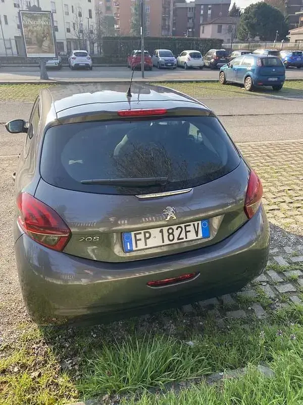 Usata Peugeot 208 Active 82 CV (60 kW) 2018 Utilitaria