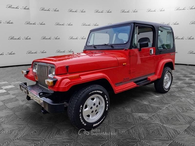 Usata Jeep Wrangler Laredo 103 CV (75 kW) 1991 Rosso SUV