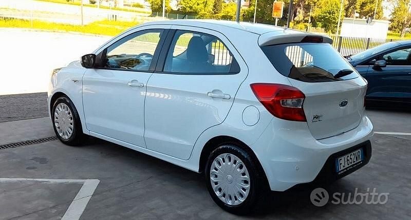 Usata Ford Ka Ultimate 85 CV (62 kW) 2017 Bianco Berlina