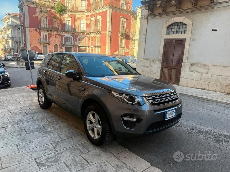 Grigio Usata 2017 Land Rover Discovery Sport SUV | 16.000 € (Cara) - Immagine 1/3