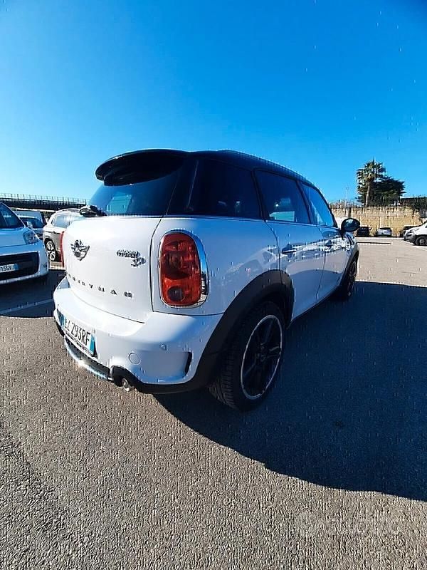 Usata Mini Cooper SD Countryman Business 143 CV (105 kW) 2015 Bianco SUV