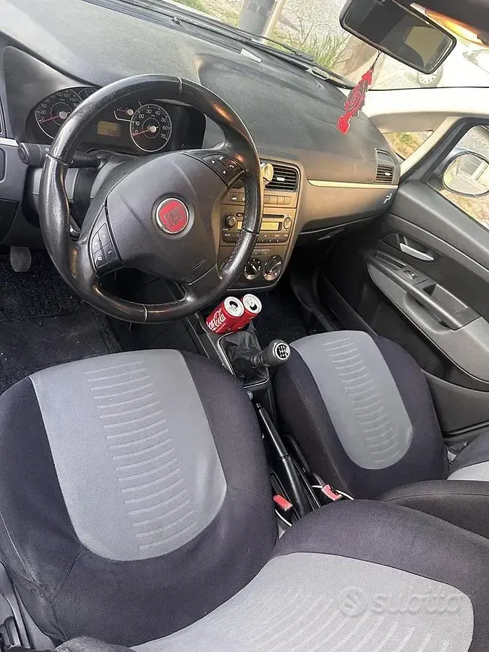 Usata Fiat Grande Punto 65 CV (47 kW) 2007 Grigio Utilitaria