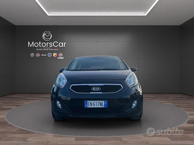 Usata Kia Venga 90 CV (66 kW) 2012 Nero Utilitaria