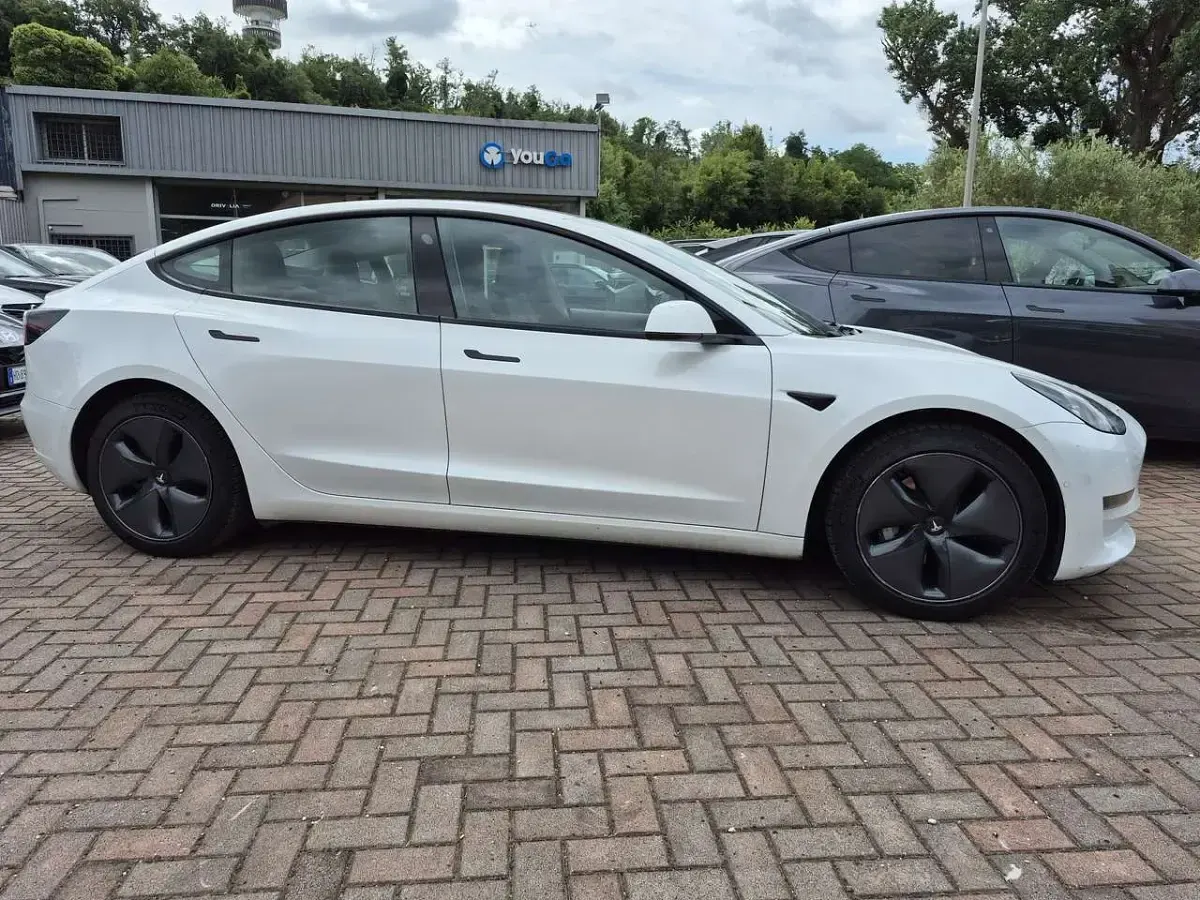 Usata Tesla Model 3 152 kW (208 CV) 2022 Bianco Berlina