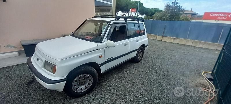 Bianco Usata 1996 Suzuki Vitara SUV | 5000 € (Buon prezzo) - Immagine 1/4