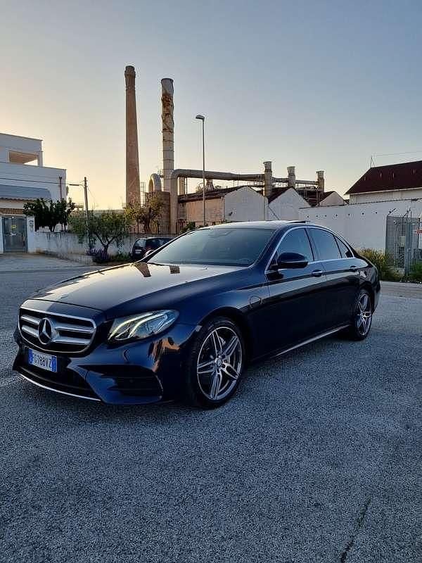 Usata 2017 Mercedes E220 AMG line Berlina | 24.000 € (Super prezzo) - Immagine 1/4