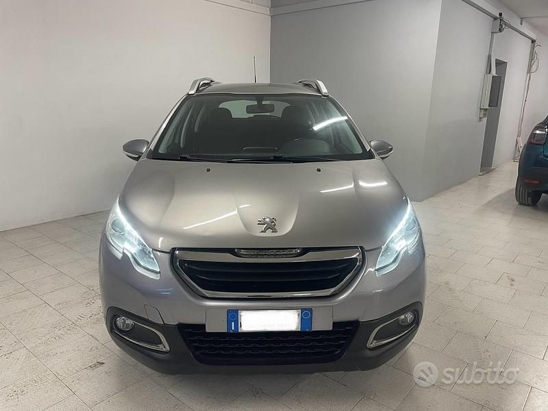 Usata Peugeot 2008 Active 100 CV (73 kW) 2016 Grigio SUV