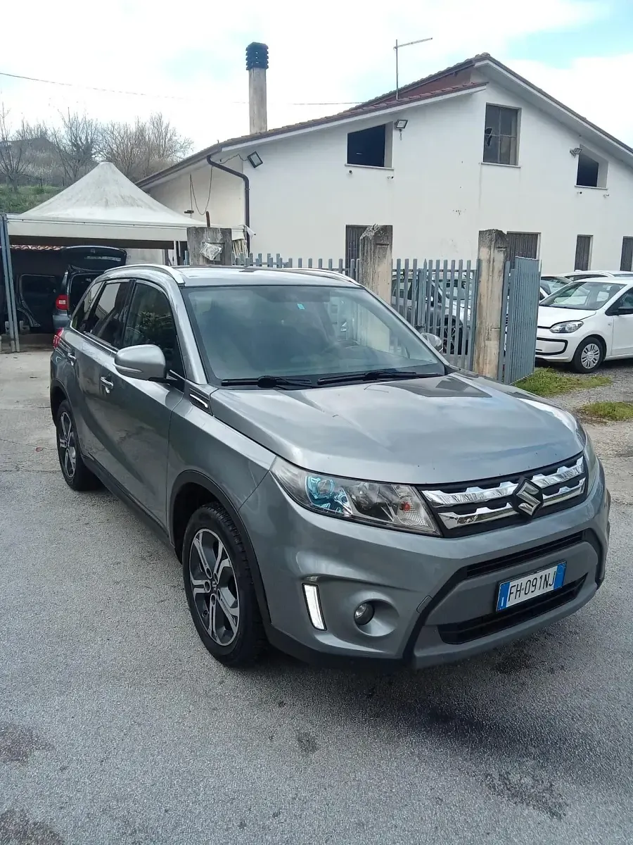Usata Suzuki Vitara 120 CV (88 kW) 2017 Grigio SUV