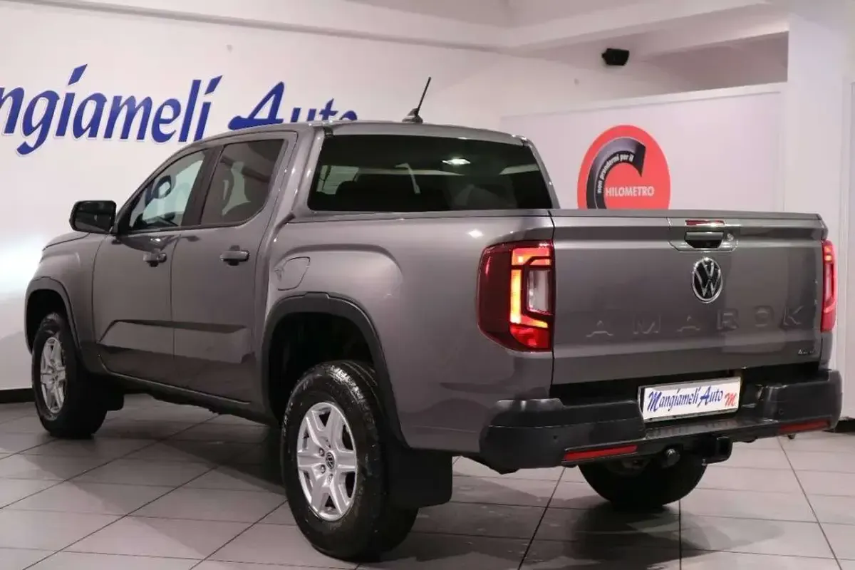 Usata VW Amarok Life 205 CV (150 kW) 2024 Grigio Pick-up