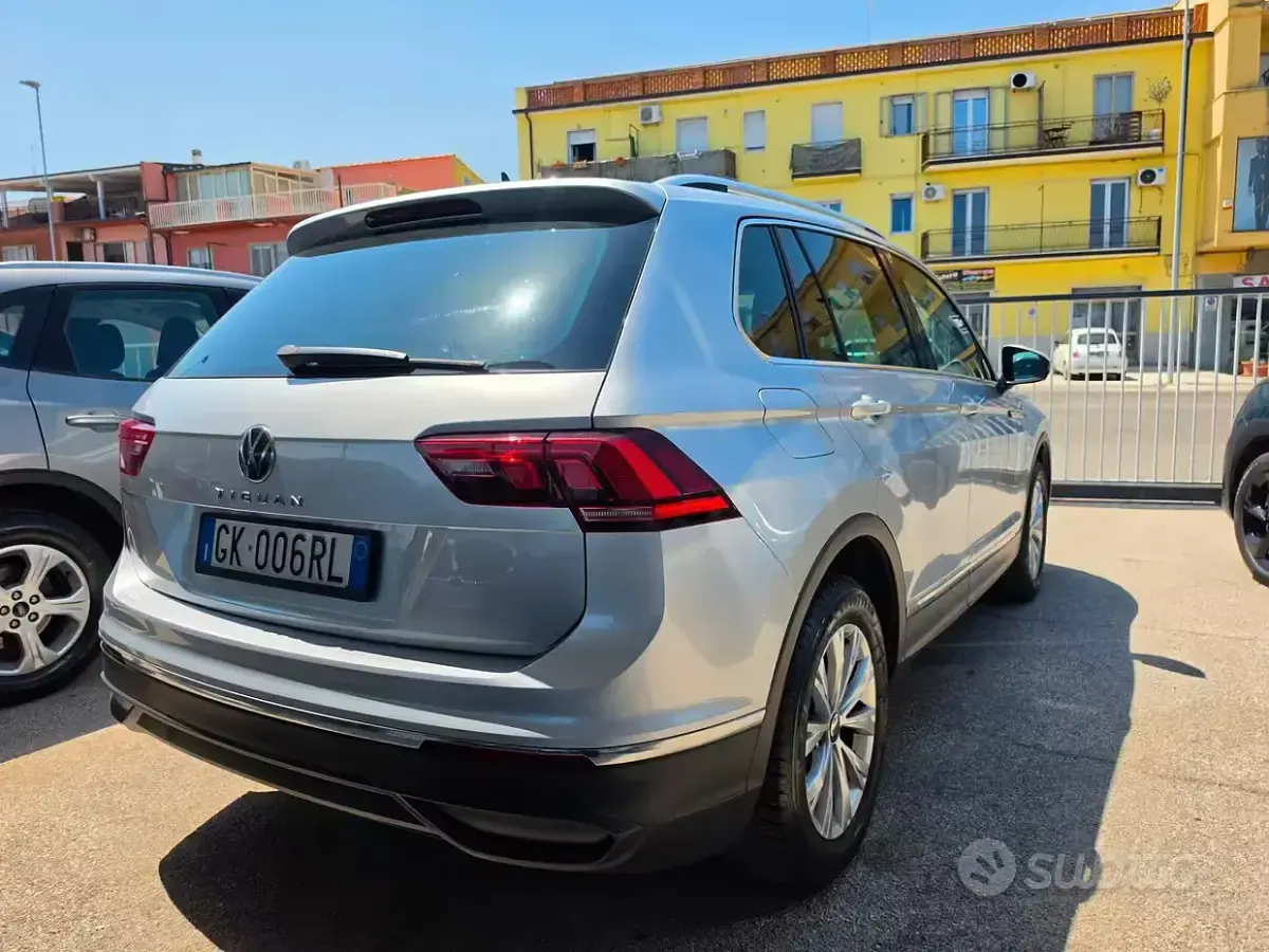 Usata VW Tiguan Elegance 150 CV (110 kW) 2022 Grigio SUV