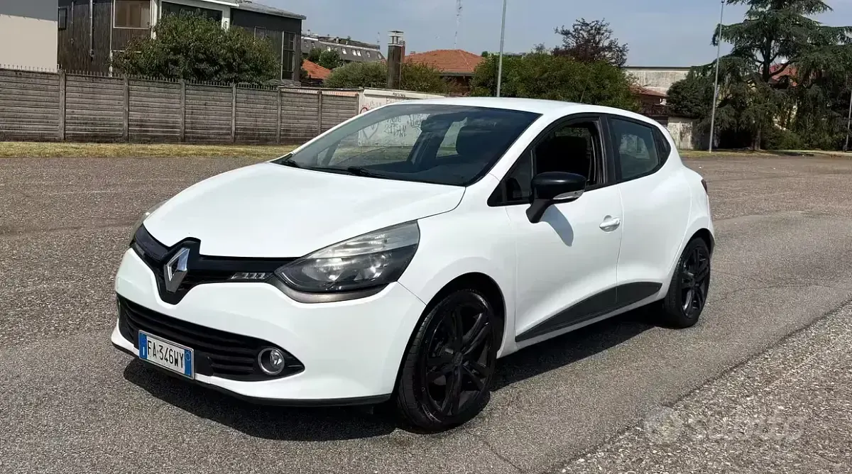 Usata Renault Clio IV 75 CV (55 kW) 2015 Berlina
