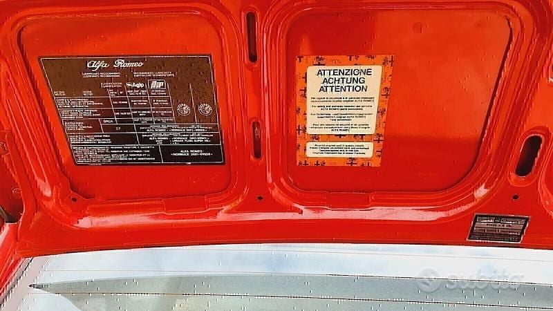 Usata Alfa Romeo 75 110 CV (80 kW) 1987 Rosso Berlina