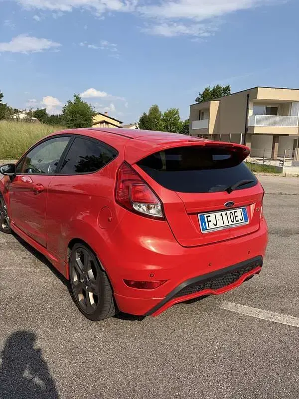 Usata Ford Fiesta ST 182 CV (133 kW) 2013 Utilitaria