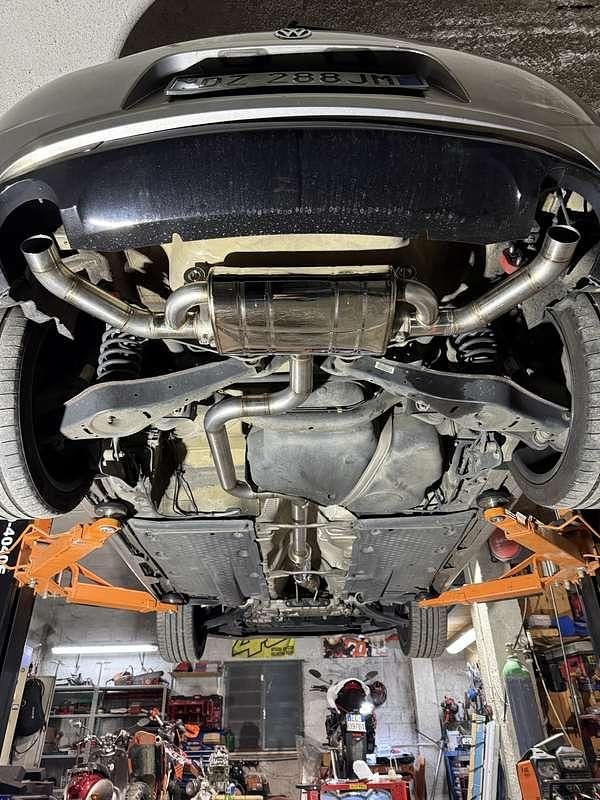 Usata VW Scirocco R-line 140 CV (102 kW) 2009 Argento Coupé