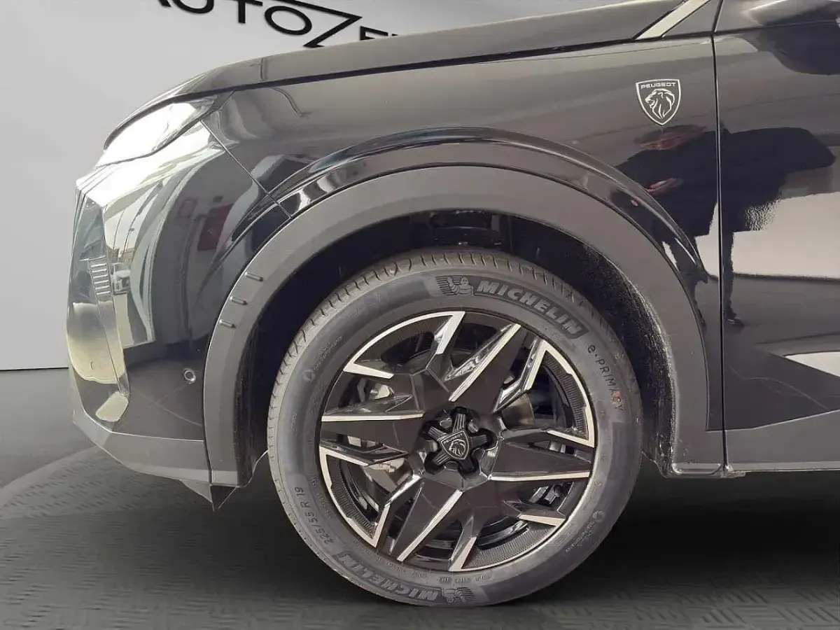 Nuova Peugeot 5008 GT 196 CV (144 kW) 2025 Nero SUV