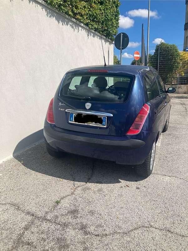 Usata Lancia Ypsilon 60 CV (44 kW) 2004 Utilitaria