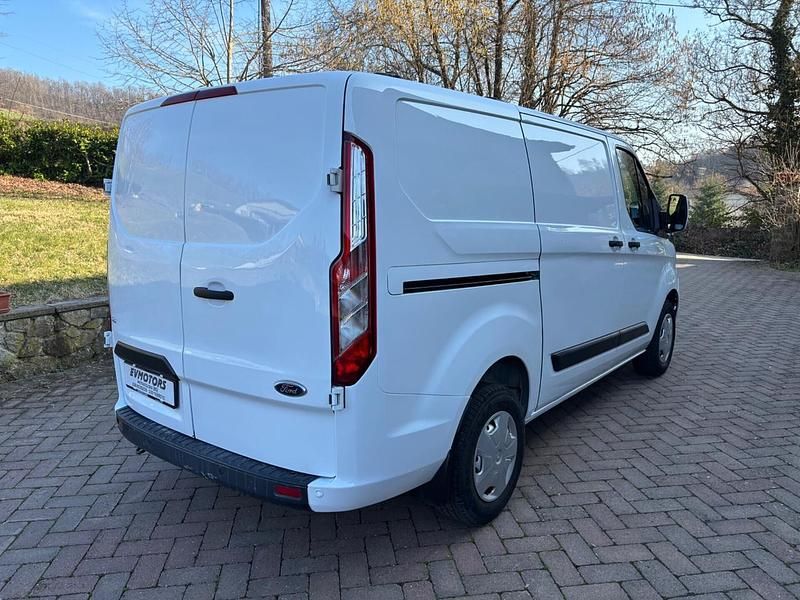 Usata Ford Transit Custom Titanium 130 CV (95 kW) 2021 Bianco