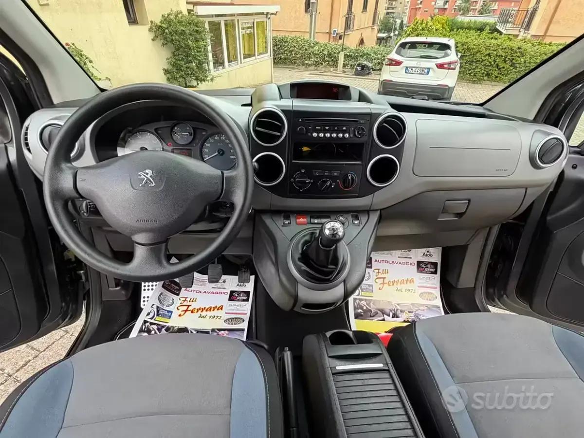 Usata Peugeot Partner Tepee Outdoor 99 CV (72 kW) 2015 Grigio Monovolume