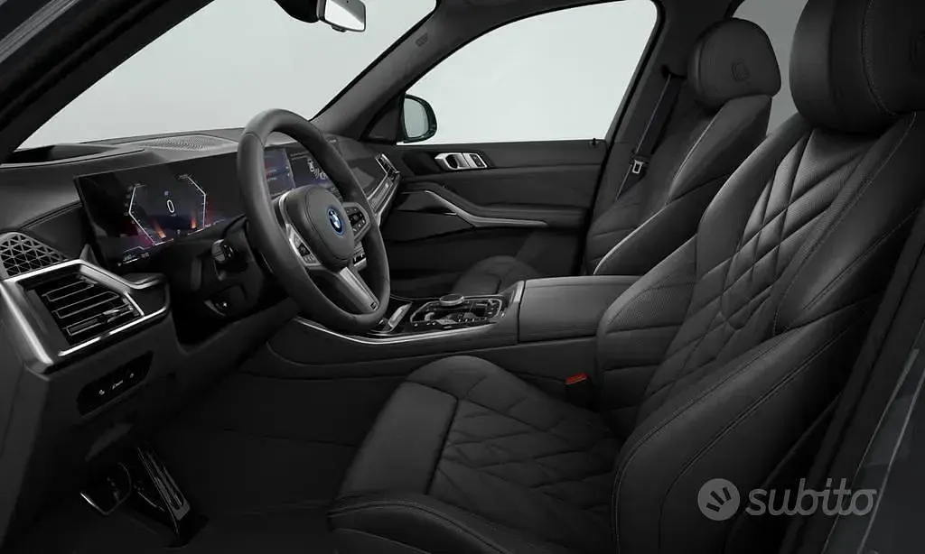 Nuova BMW X5 M Sport 489 CV (359 kW) 2026 Grigio SUV
