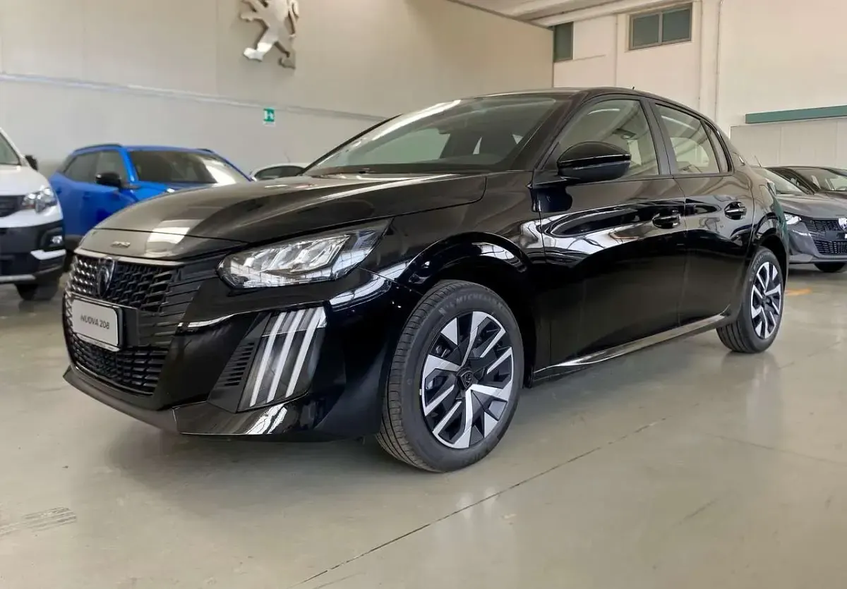 Nuova Peugeot 208 Style 102 CV (75 kW) 2026 Nero Utilitaria
