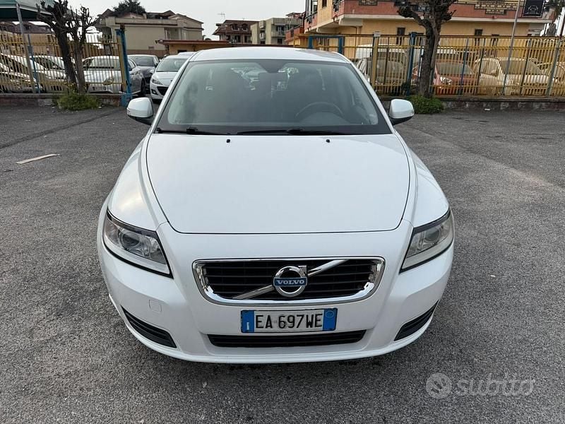 Usata Volvo V50 115 CV (84 kW) 2010 Bianco Station wagon