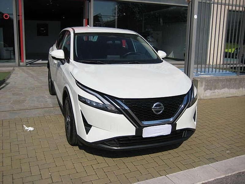 Usata Nissan Qashqai Acenta 140 CV (102 kW) 2022 Bianco SUV