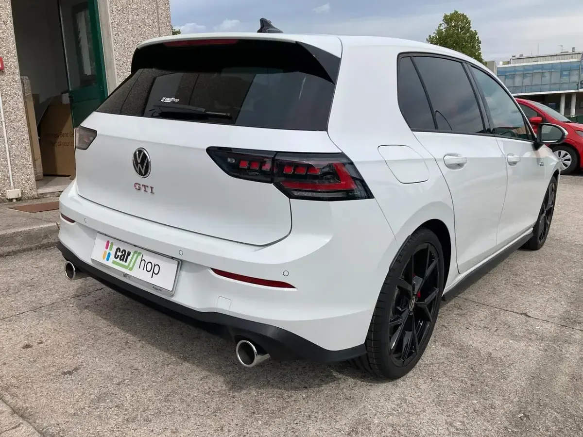Usata VW Golf VIII GTI 265 CV (194 kW) 2025 Bianco Berlina