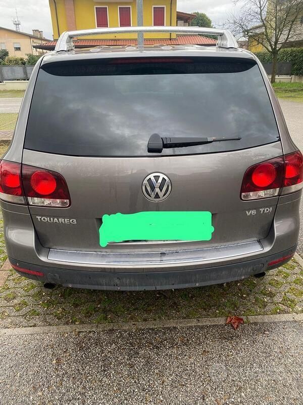 Grigio Usata 2007 VW Touareg SUV | 3000 € - Immagine 1/4