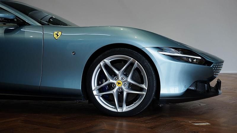 Usata Ferrari Roma 620 CV (456 kW) 2025 Blu Cabrio