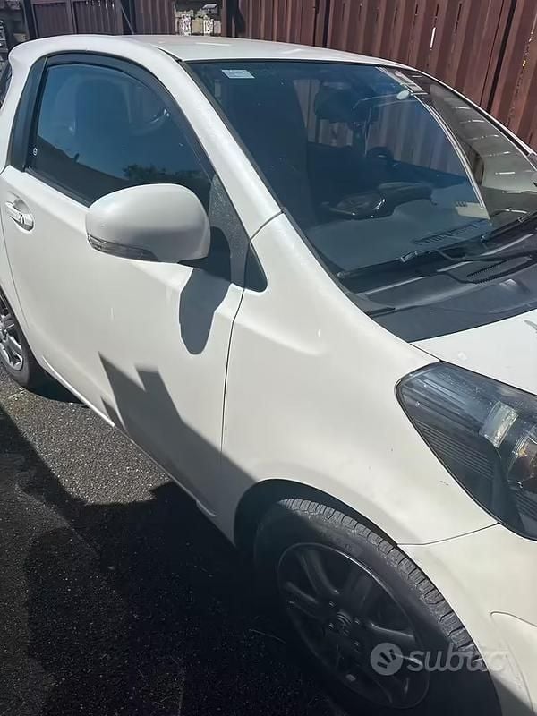 Usata Toyota iQ 2010 Bianco Utilitaria