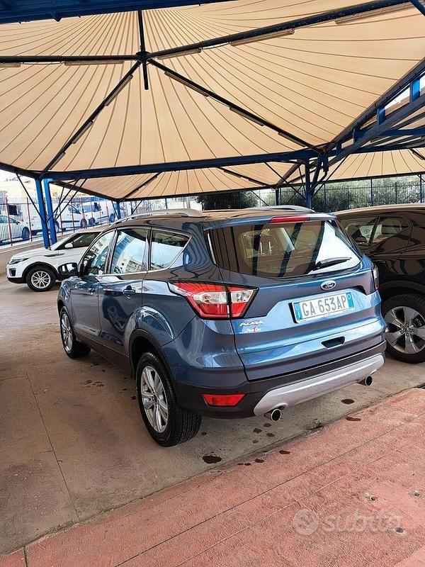 Usata Ford Kuga Business Edition 120 CV (88 kW) 2019 Blu SUV