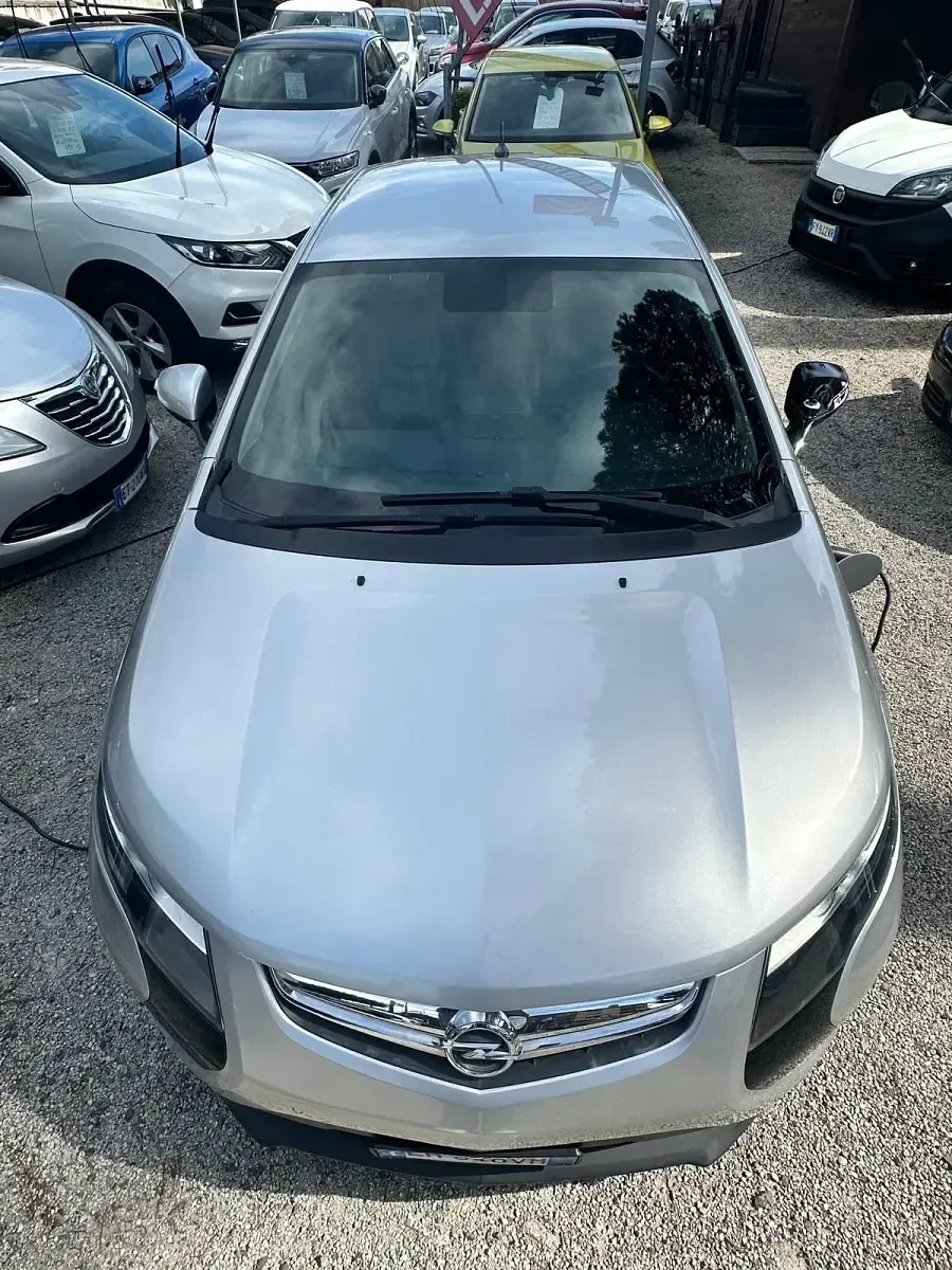 Usata Opel Ampera 85 CV (62 kW) 2012 Argento Utilitaria