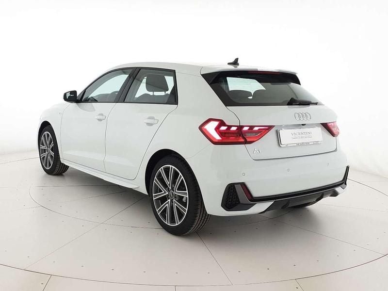 Nuova Audi A1 Sportback S-Line 116 CV (85 kW) 2026 Bianco ghiaccio metallizzato Utilitaria