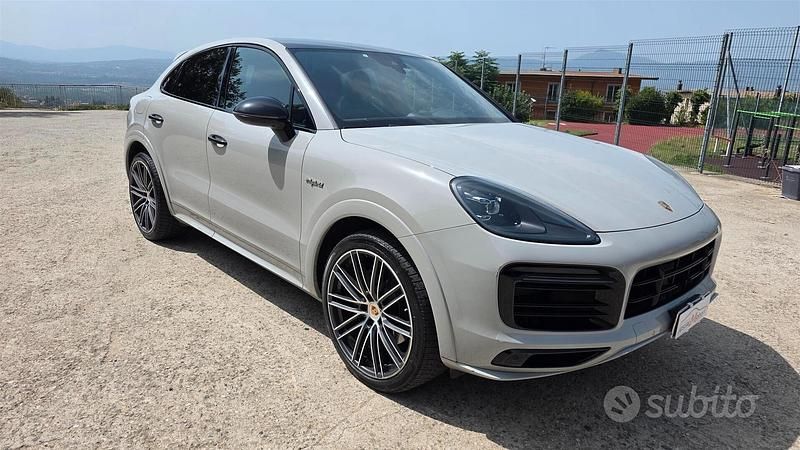 Usata Porsche Cayenne 340 CV (250 kW) 2020 Grigio SUV