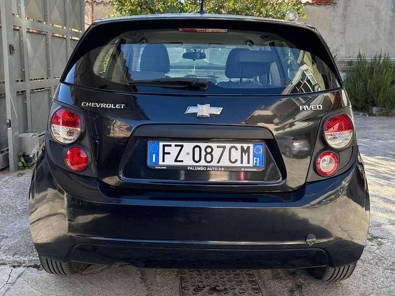 Usata Chevrolet Aveo LS 69 CV (50 kW) 2012 Nero Berlina