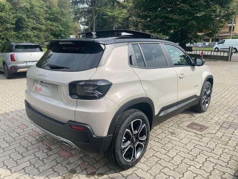 Nuova Jeep Avenger Summit 101 CV (74 kW) 2025 Grigio SUV