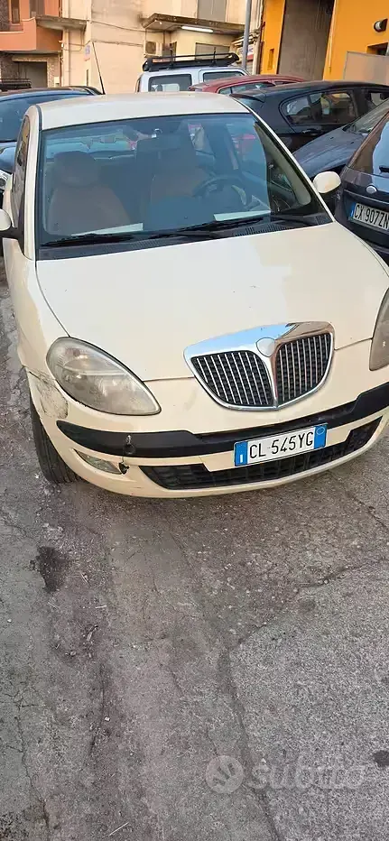 Usata Lancia Ypsilon 80 CV (58 kW) 2004 Utilitaria