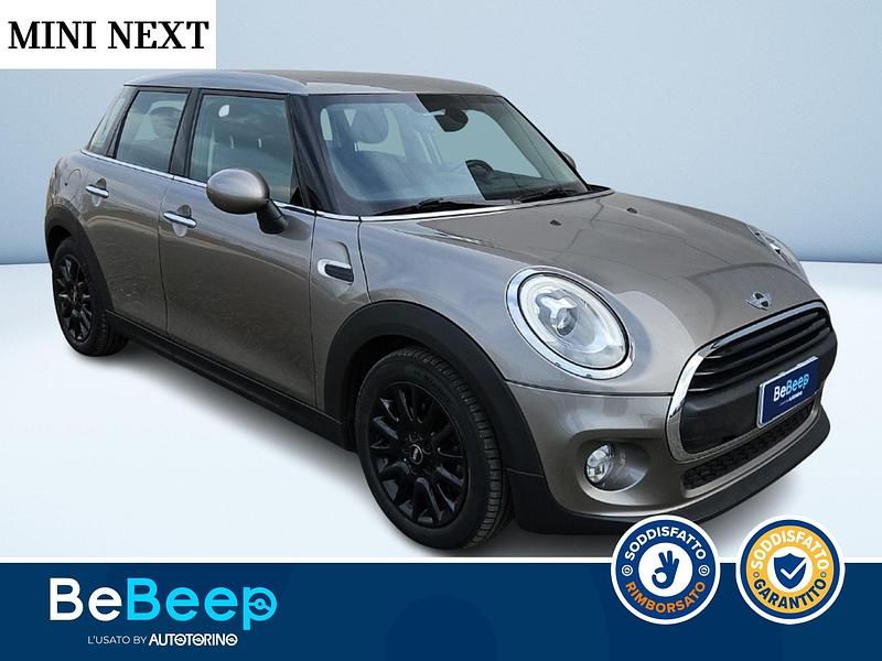 Usata Mini One D Business 95 CV (69 kW) 2018 Grigio metallizzato Utilitaria