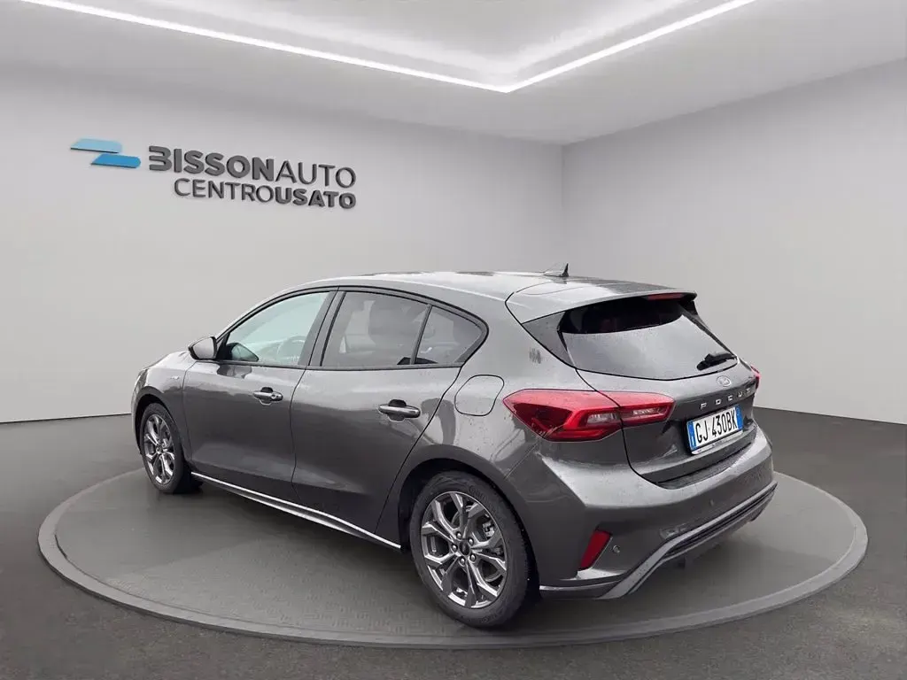 Usata Ford Focus ST-Line 125 CV (91 kW) 2022 Grigio Berlina