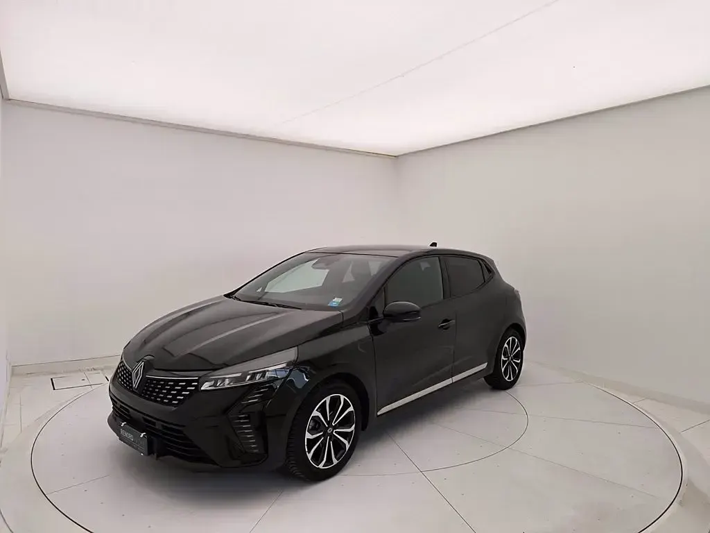 Usata Renault Clio Techno 91 CV (66 kW) 2025 Nero metallizzato Utilitaria